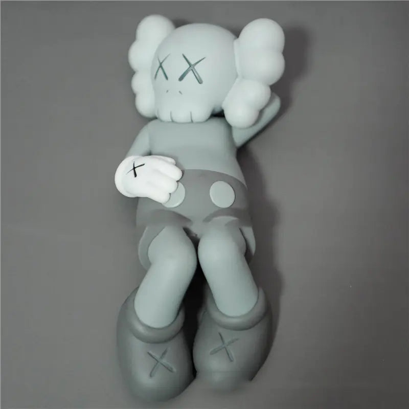 Kaws Fujisan Lying Pose Figure  coleccionable Toy