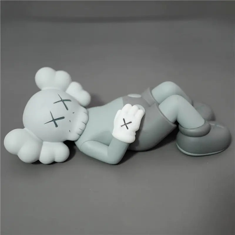 Kaws Fujisan Lying Pose Figure  coleccionable Toy